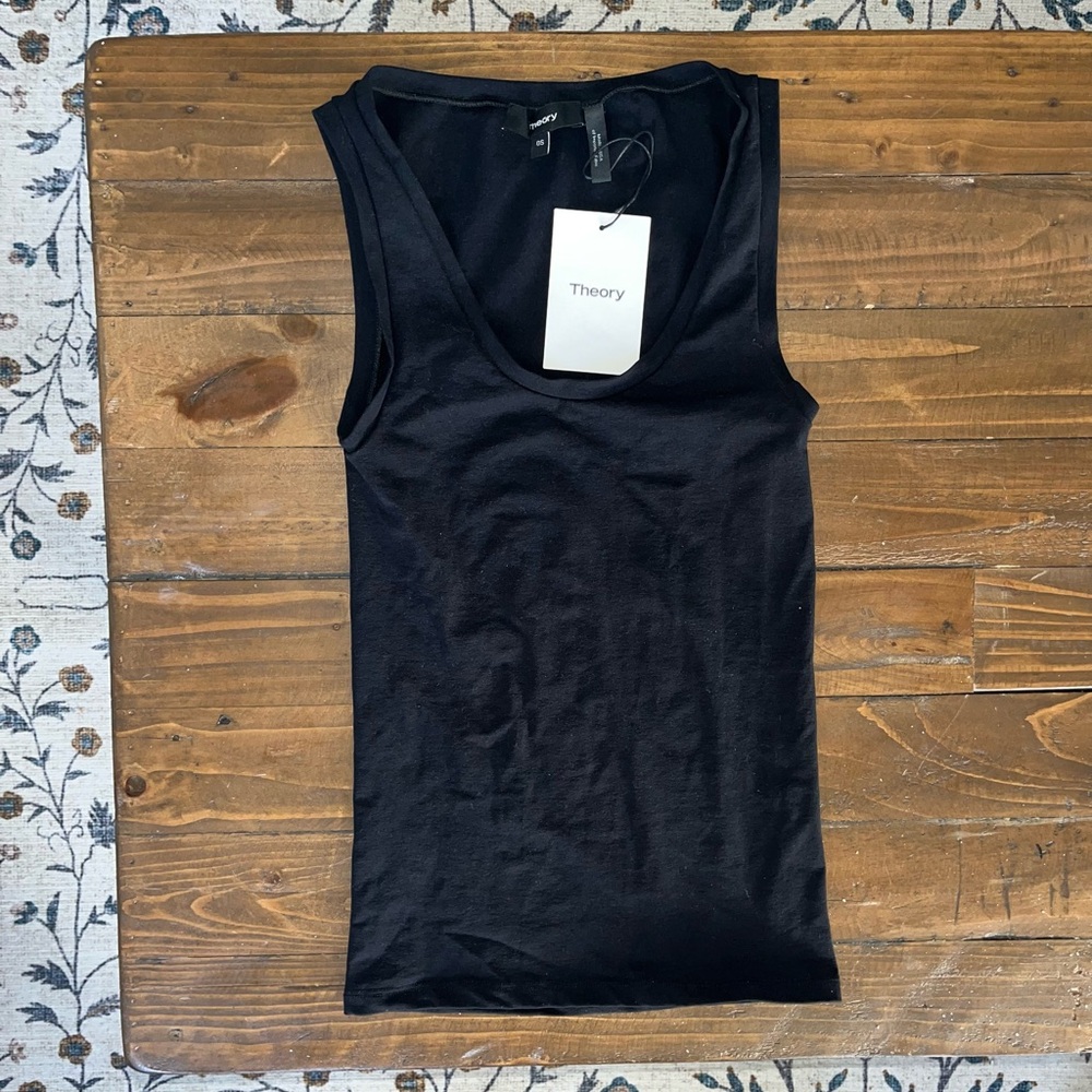Theory Tubular Tank